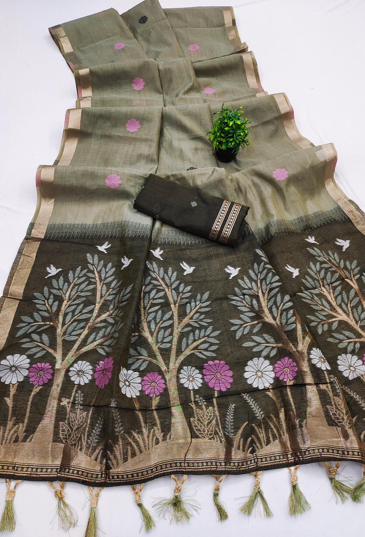 Effulgent Grey Pure Munga Cotton Silk Saree With Unequalled Blouse Piece