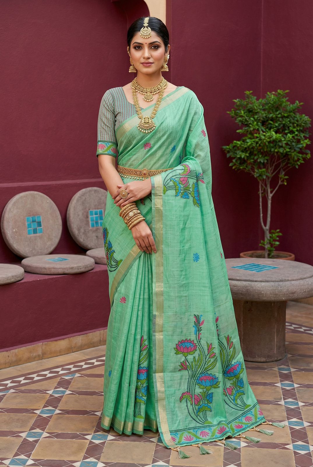 Pleasant Sea Green Pure Munga Cotton Silk Saree With Tantalizing Blouse Piece