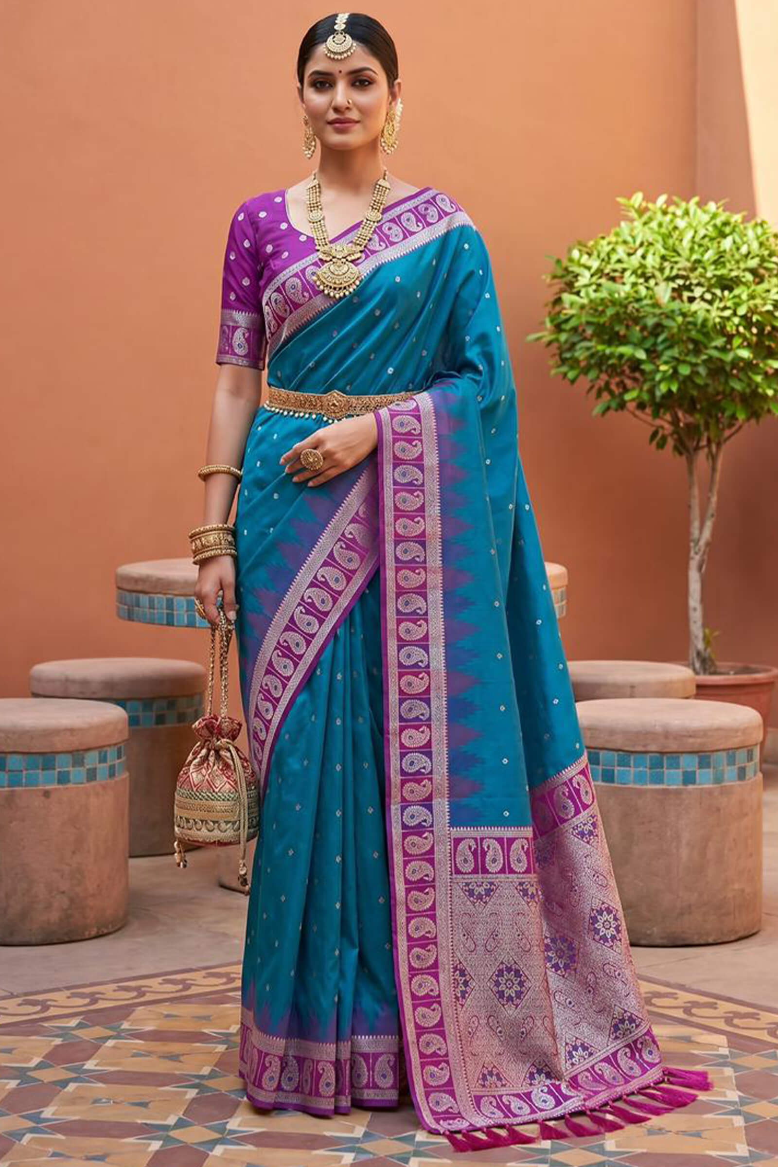 Engaging Rama Pure Zari Weaving Banarasi Silk Saree With Beauteous Blouse Piece