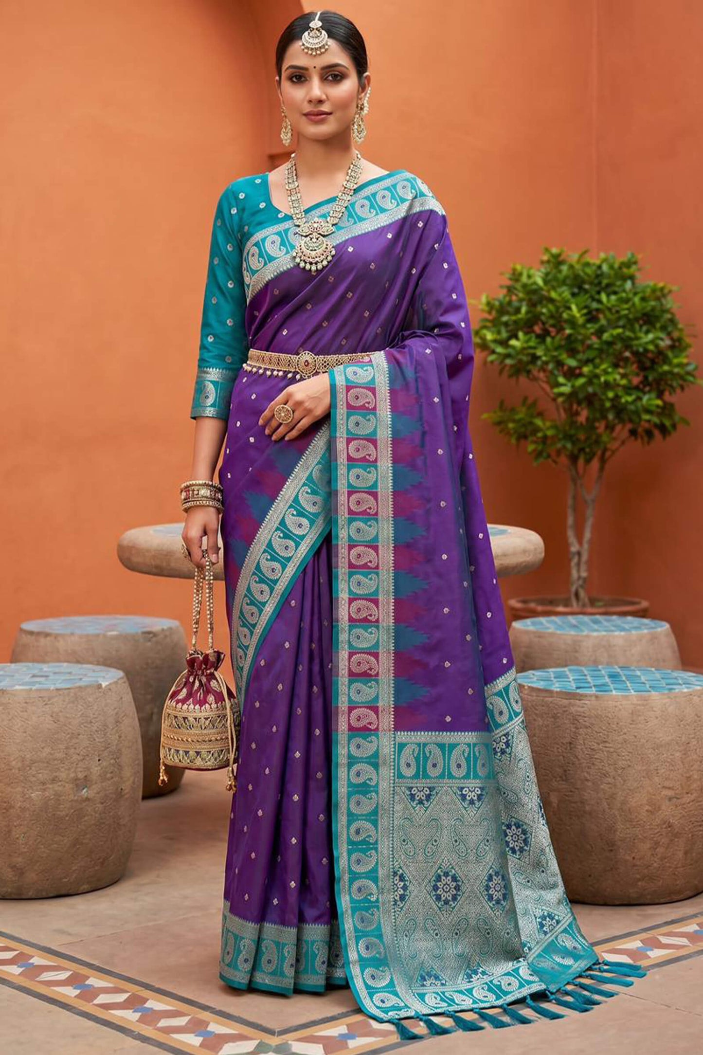 Fairytale Royal Purple Pure Zari Weaving Banarasi Silk Saree With Luxuriant Blouse Piece