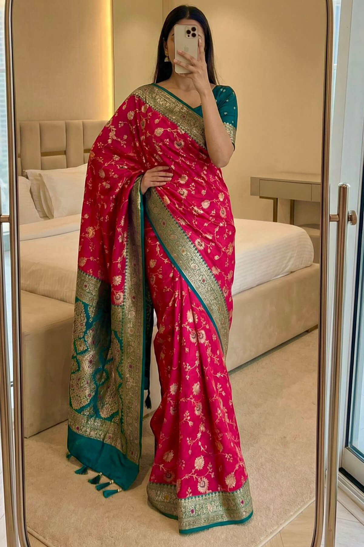 Elaborate Dark Pink Pure Zari Weaving Banarasi Silk Saree With Extraordinary Blouse Piece