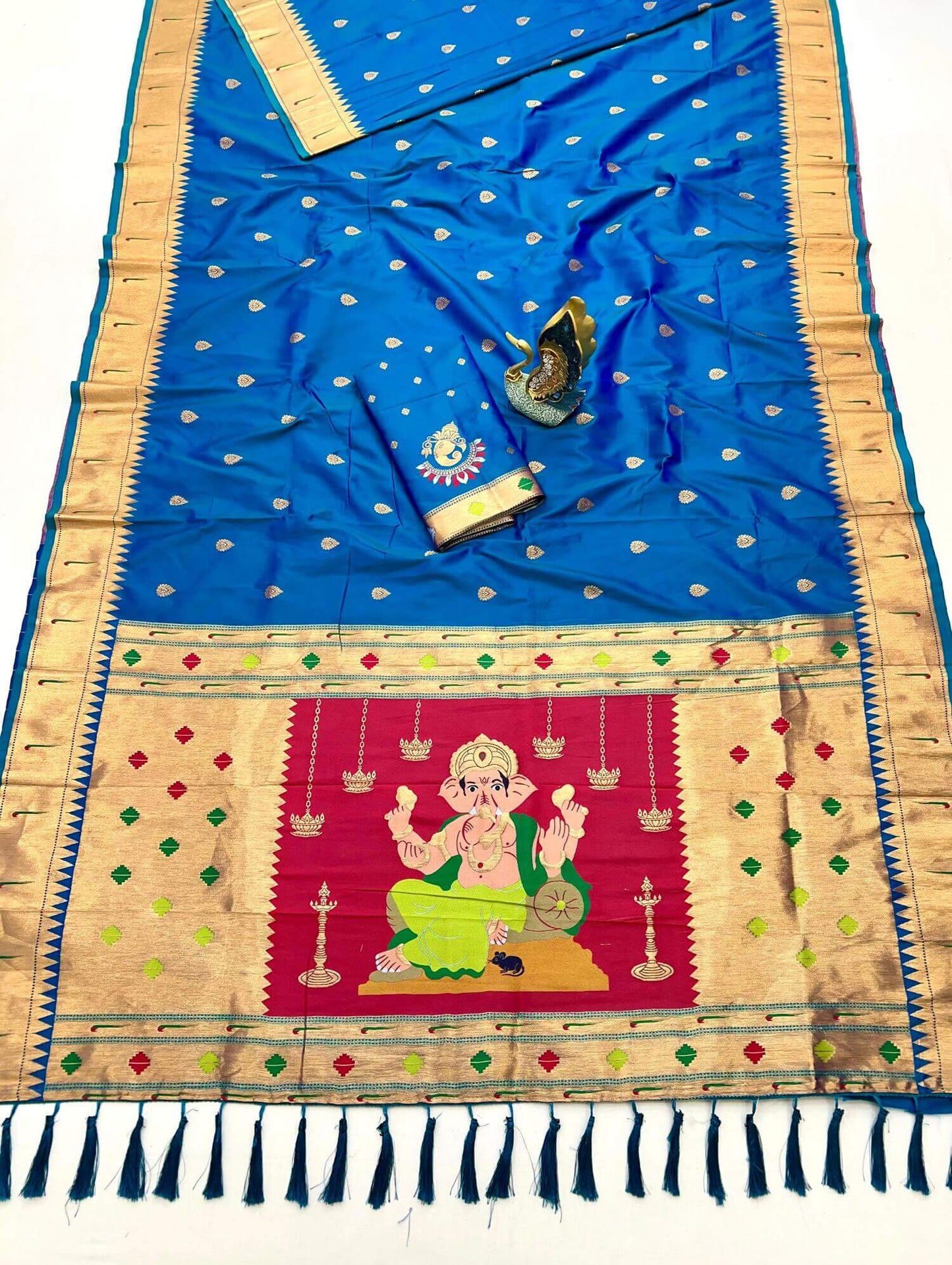 Nemesis Firozi Paithani Silk Saree With Mesmeric Blouse Piece