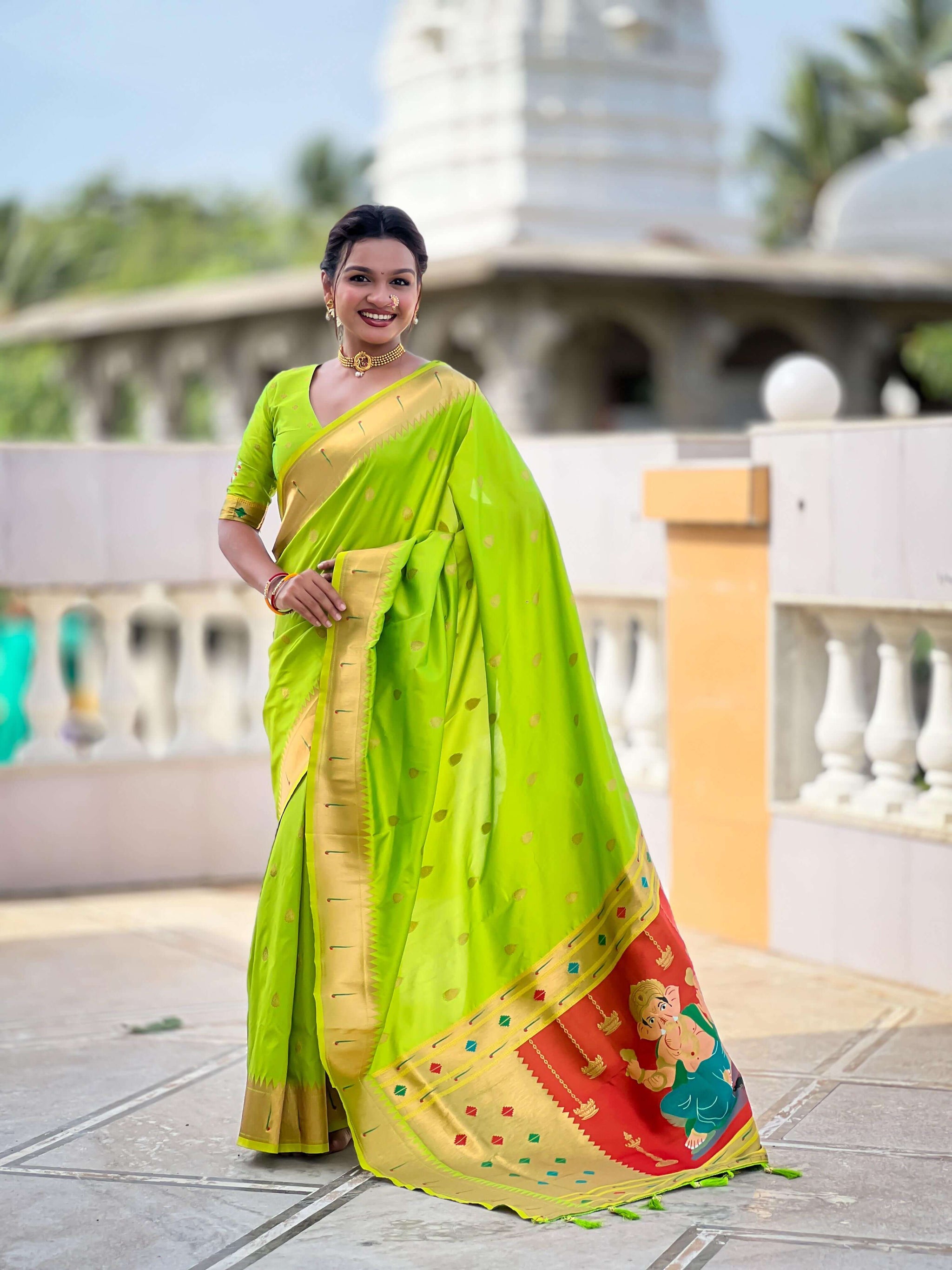 Grandiose Parrot Paithani Silk Saree With Stunner Blouse Piece