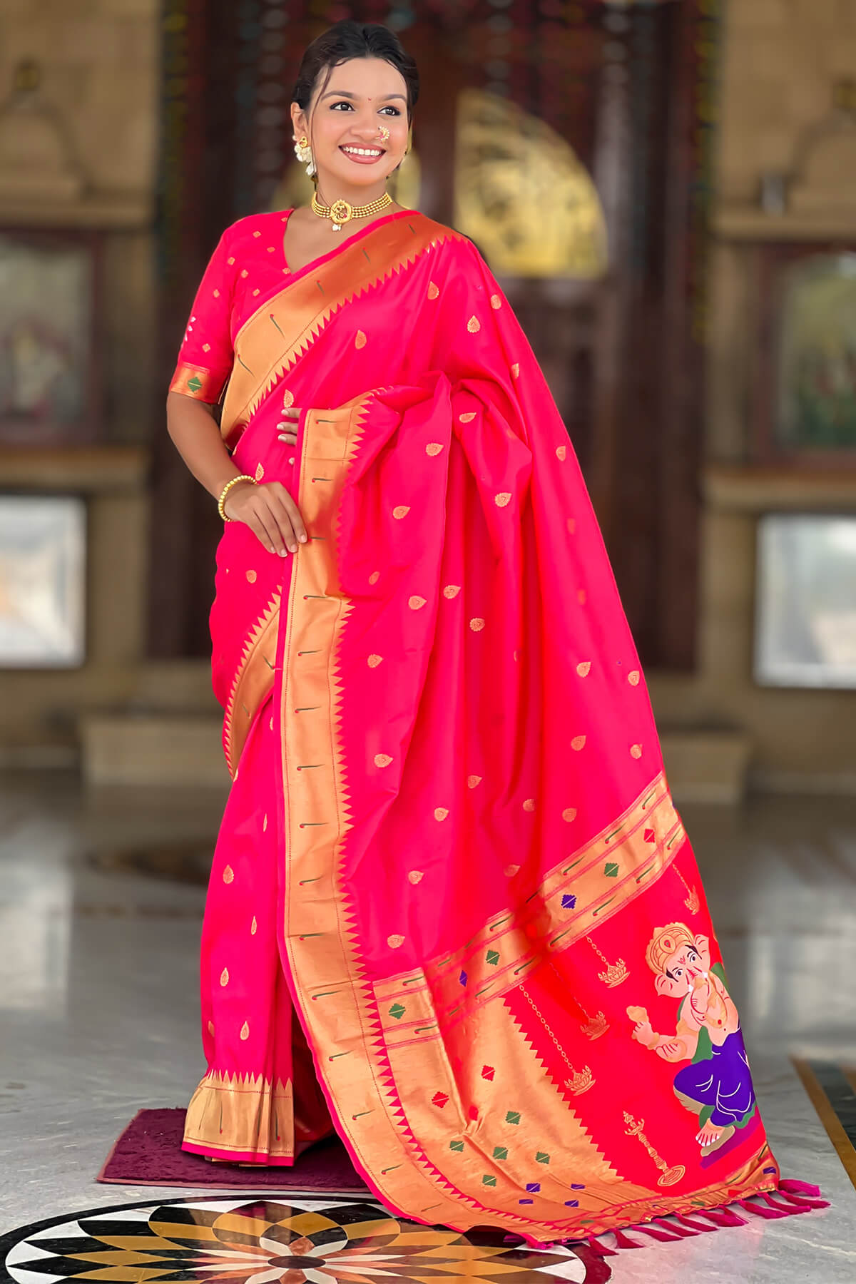 Evanescent Dark Pink Paithani Silk Saree With Woebegone Blouse Piece
