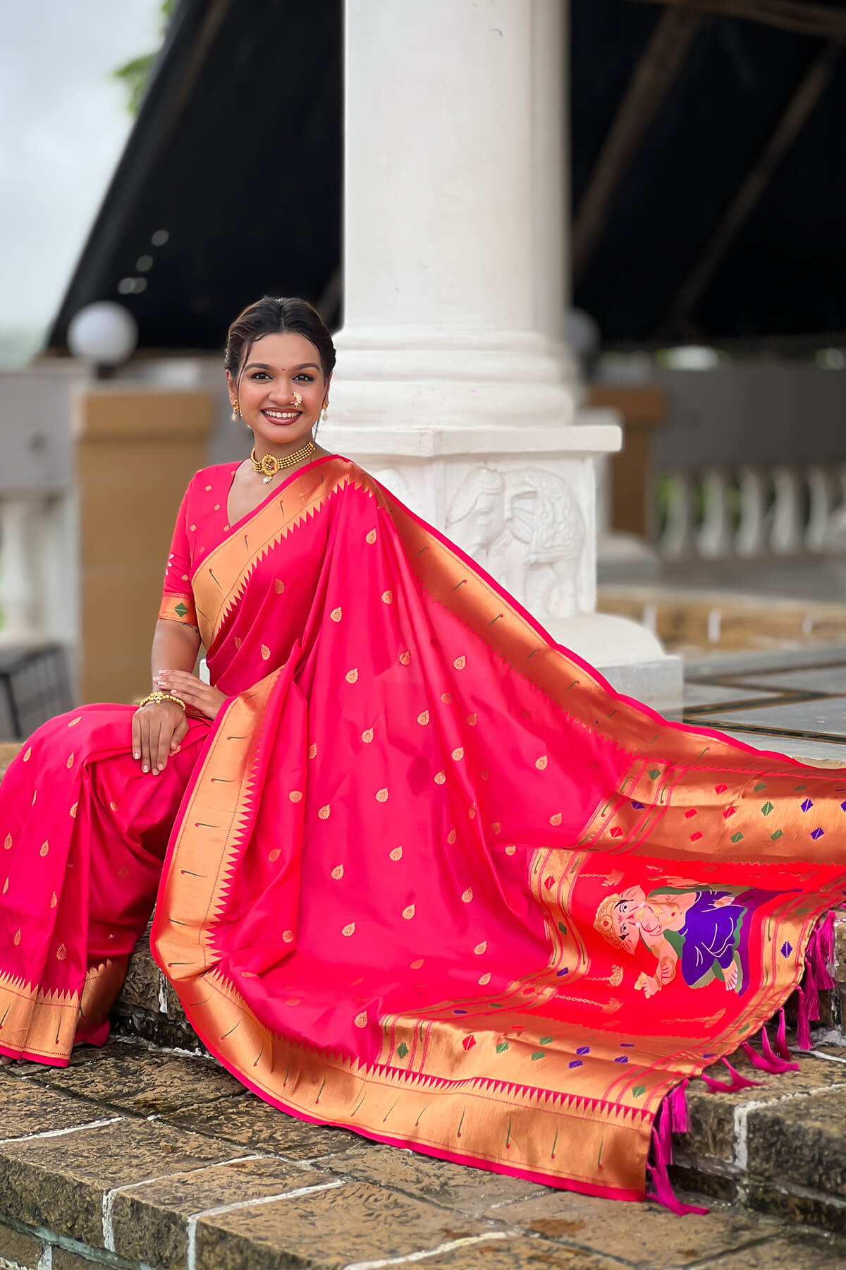 Evanescent Dark Pink Paithani Silk Saree With Woebegone Blouse Piece