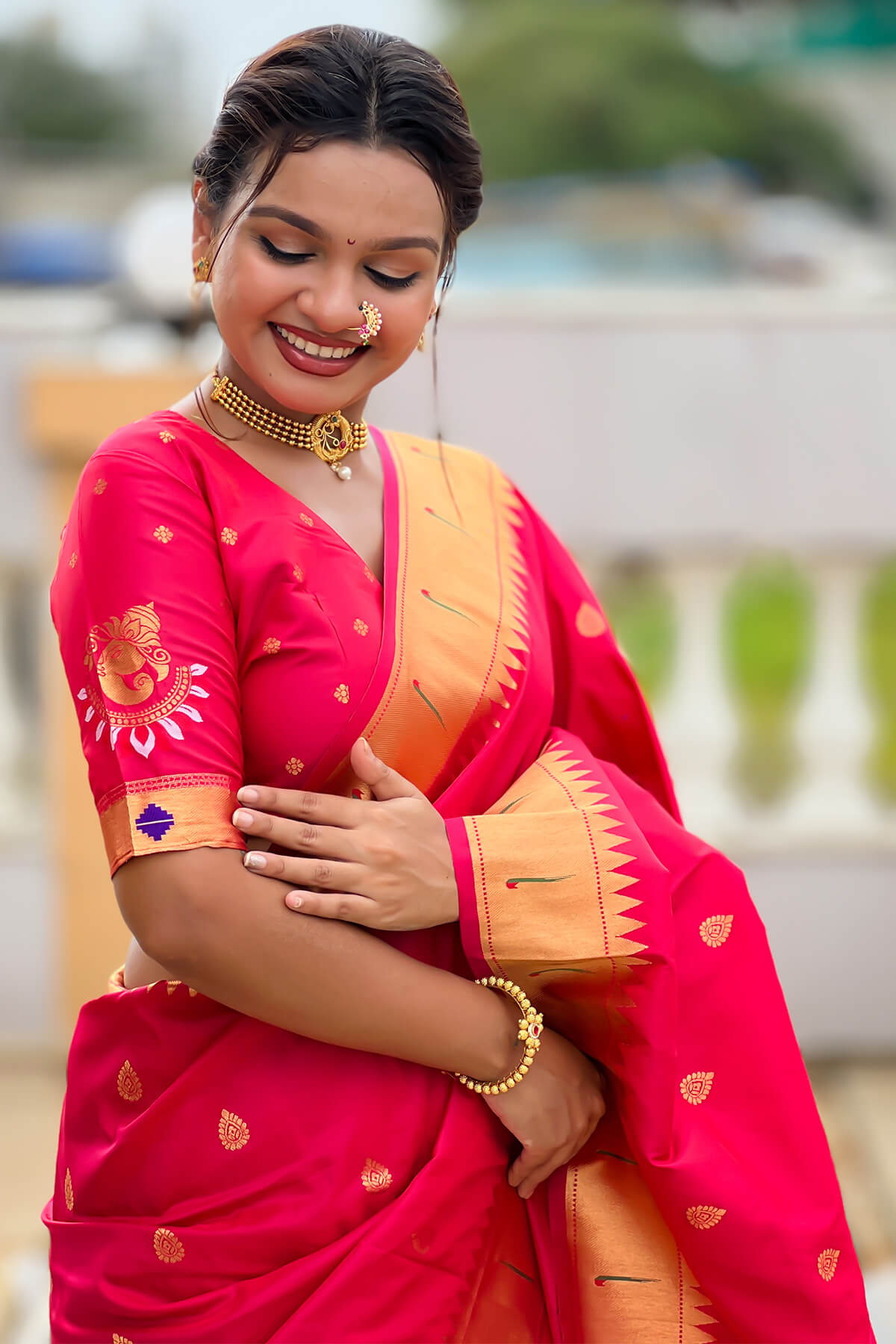 Evanescent Dark Pink Paithani Silk Saree With Woebegone Blouse Piece