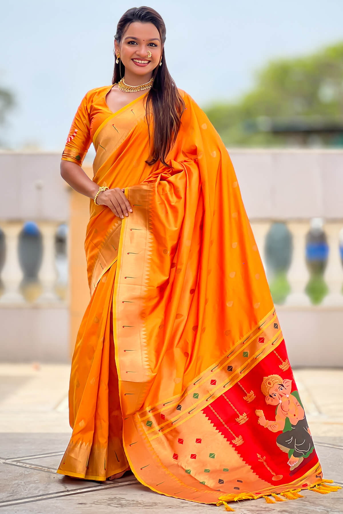 Adorning Orange Paithani Silk Saree With Gratifying Blouse Piece