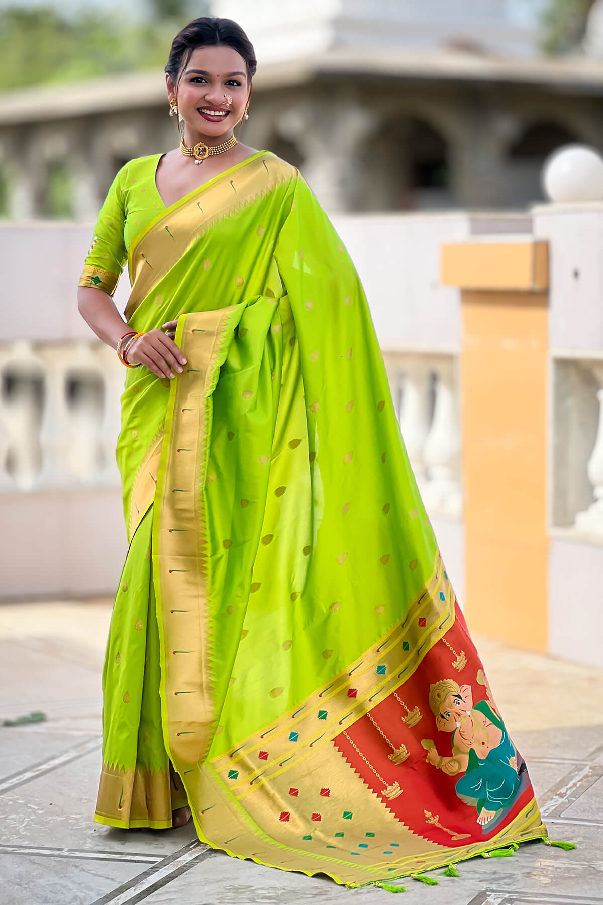 Desiring Parrot Paithani Silk Saree With Classic Blouse Piece