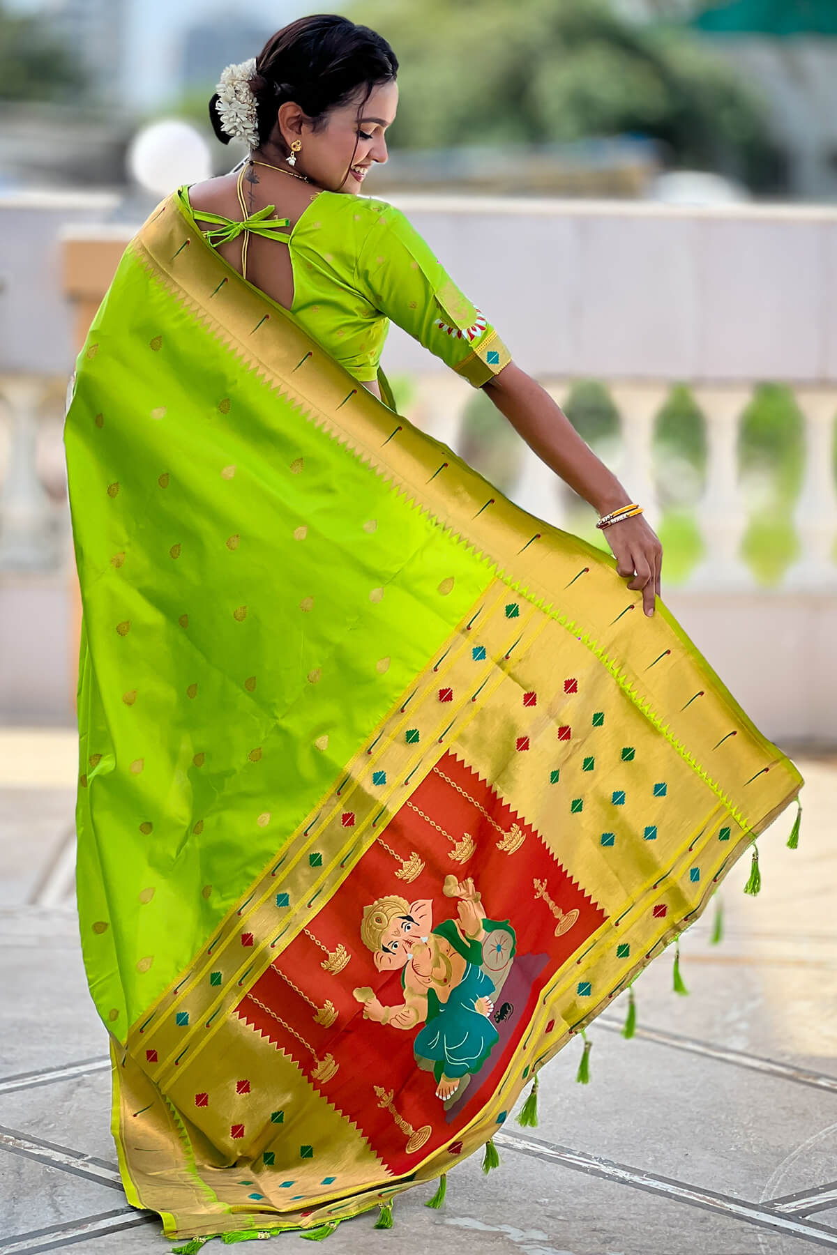 Desiring Parrot Paithani Silk Saree With Classic Blouse Piece