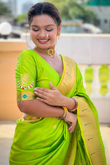 Desiring Parrot Paithani Silk Saree With Classic Blouse Piece