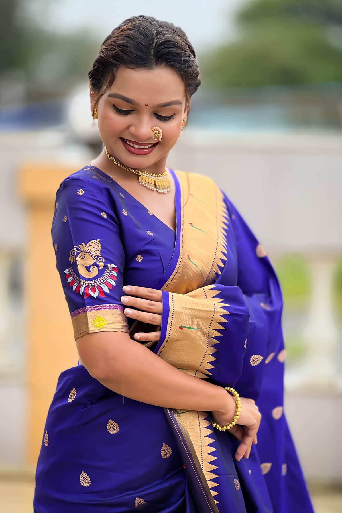 Energetic Royal Blue Paithani Silk Saree With Hypnotic Blouse Piece