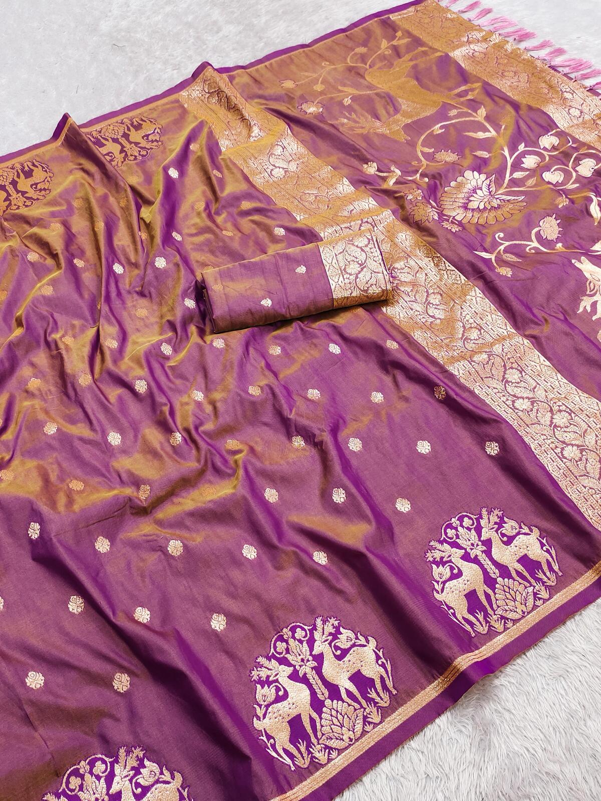 Dulcet Lavender Pure Zari Weaving Banarasi Silk Saree With Panache Blouse Piece