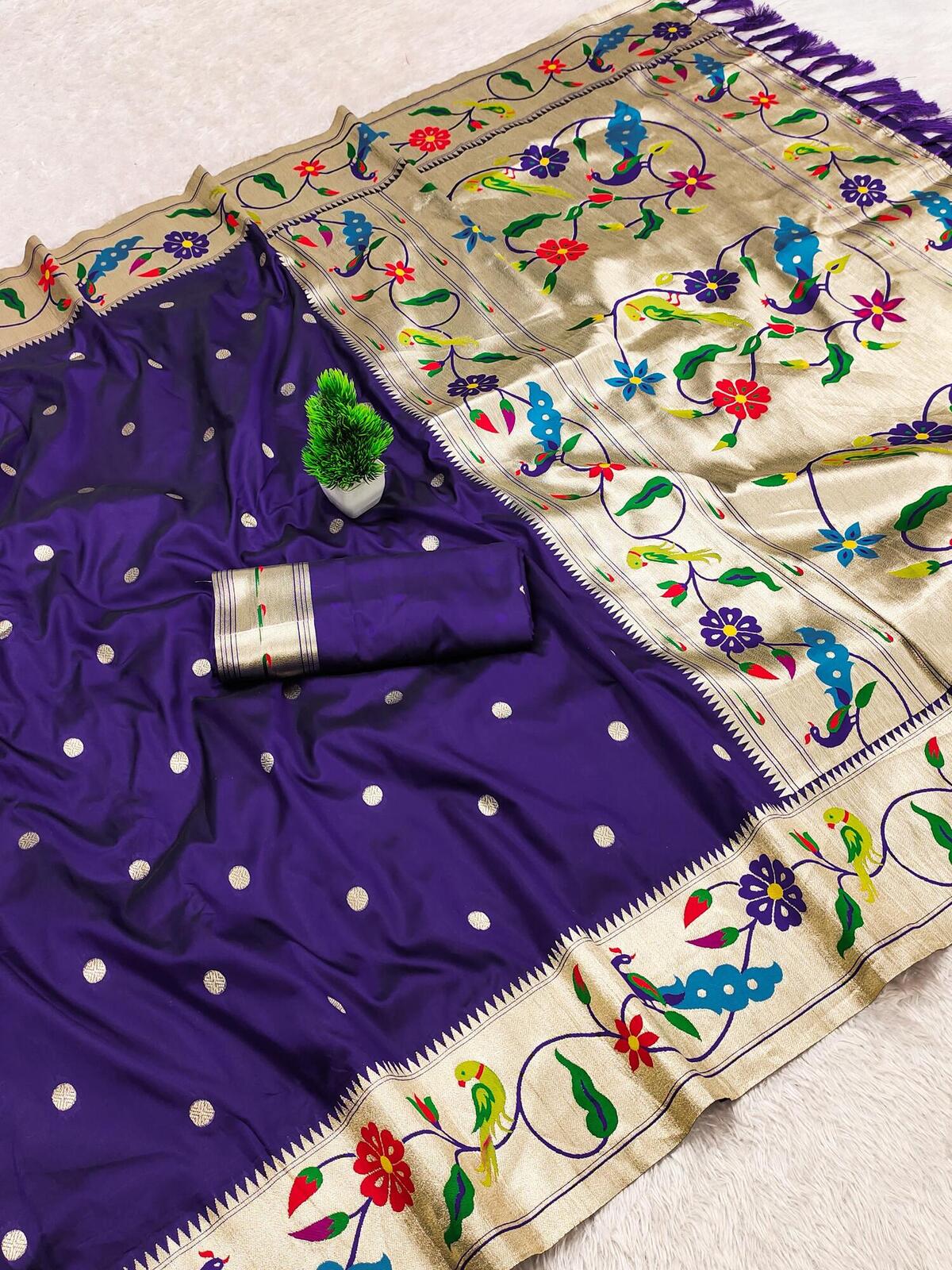 Pulsating Navy Blue Paithani Silk Saree With Efflorescence Blouse Piece