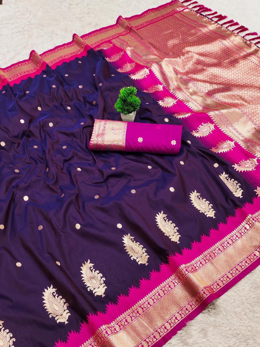 Brood Purple Pure Zari Weaving Banarasi Silk Saree With Evanescent Blouse Piece