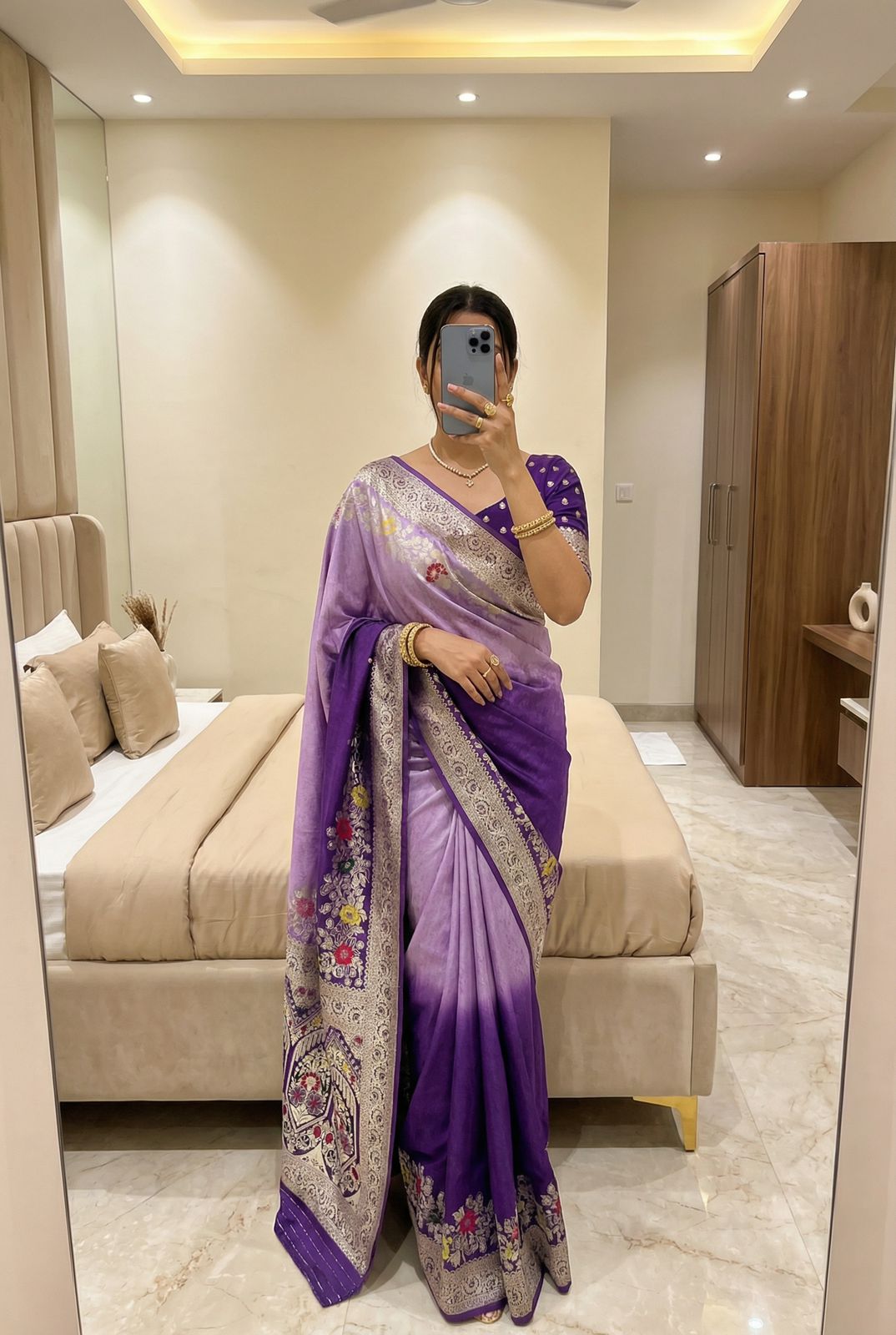 Magnetic Lavender Viscose Dola Silk Saree With Capricious Blouse Piece