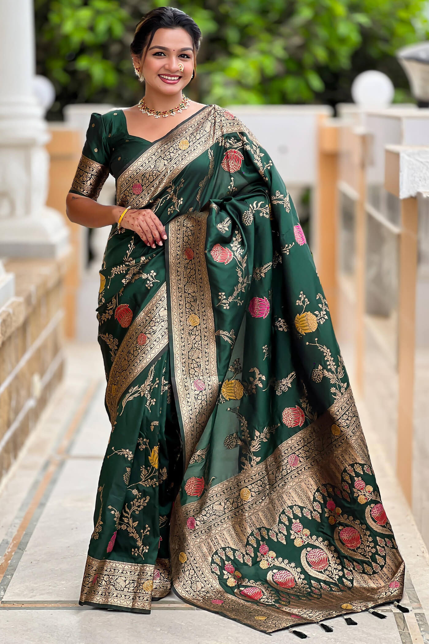 Susurrous Dark Green Pure Zari Weaving Banarasi Silk Saree With Enticing Blouse Piece