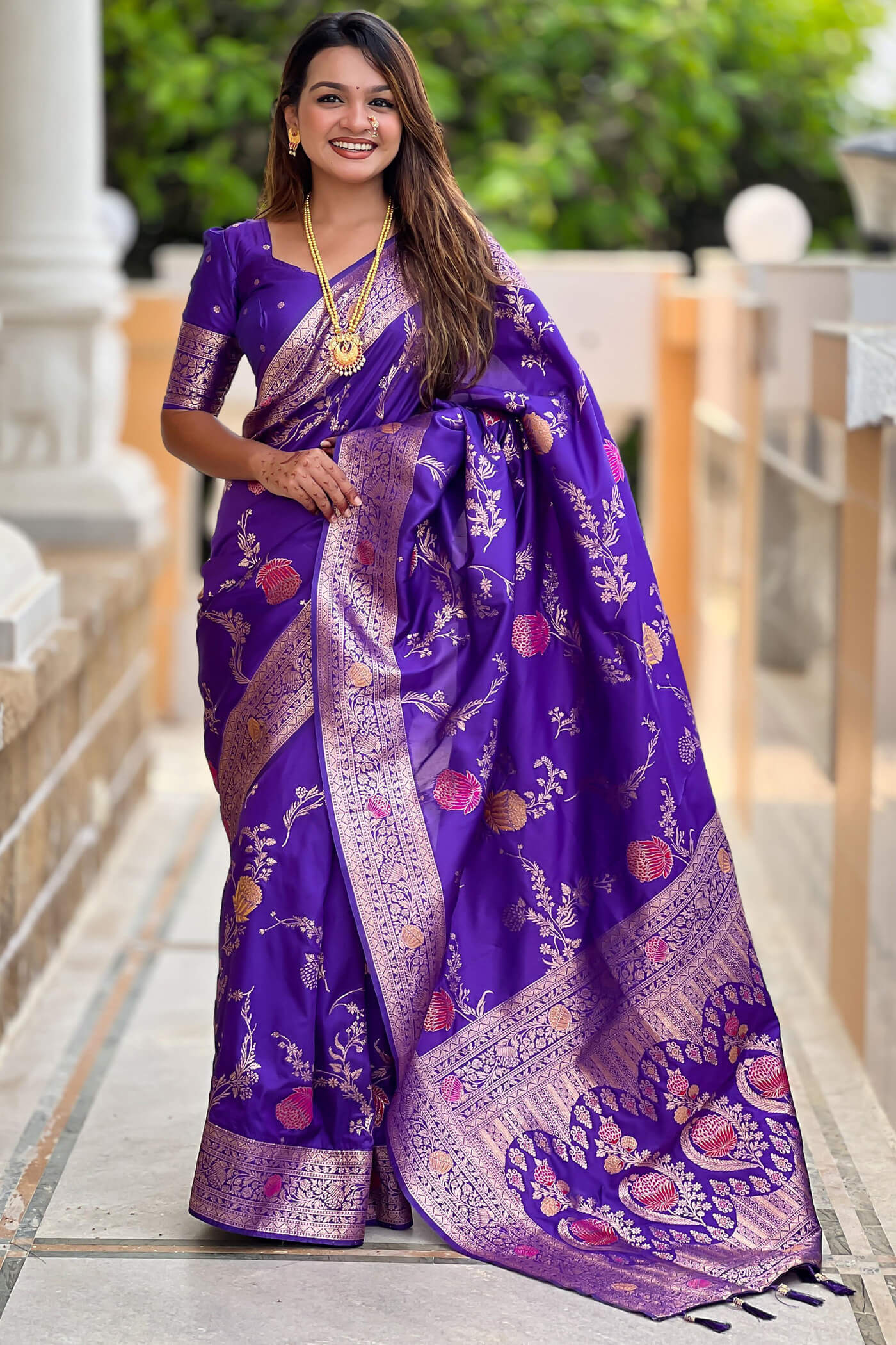 Panache Royal Purple Pure Zari Weaving Banarasi Silk Saree With Fancifull Blouse Piece