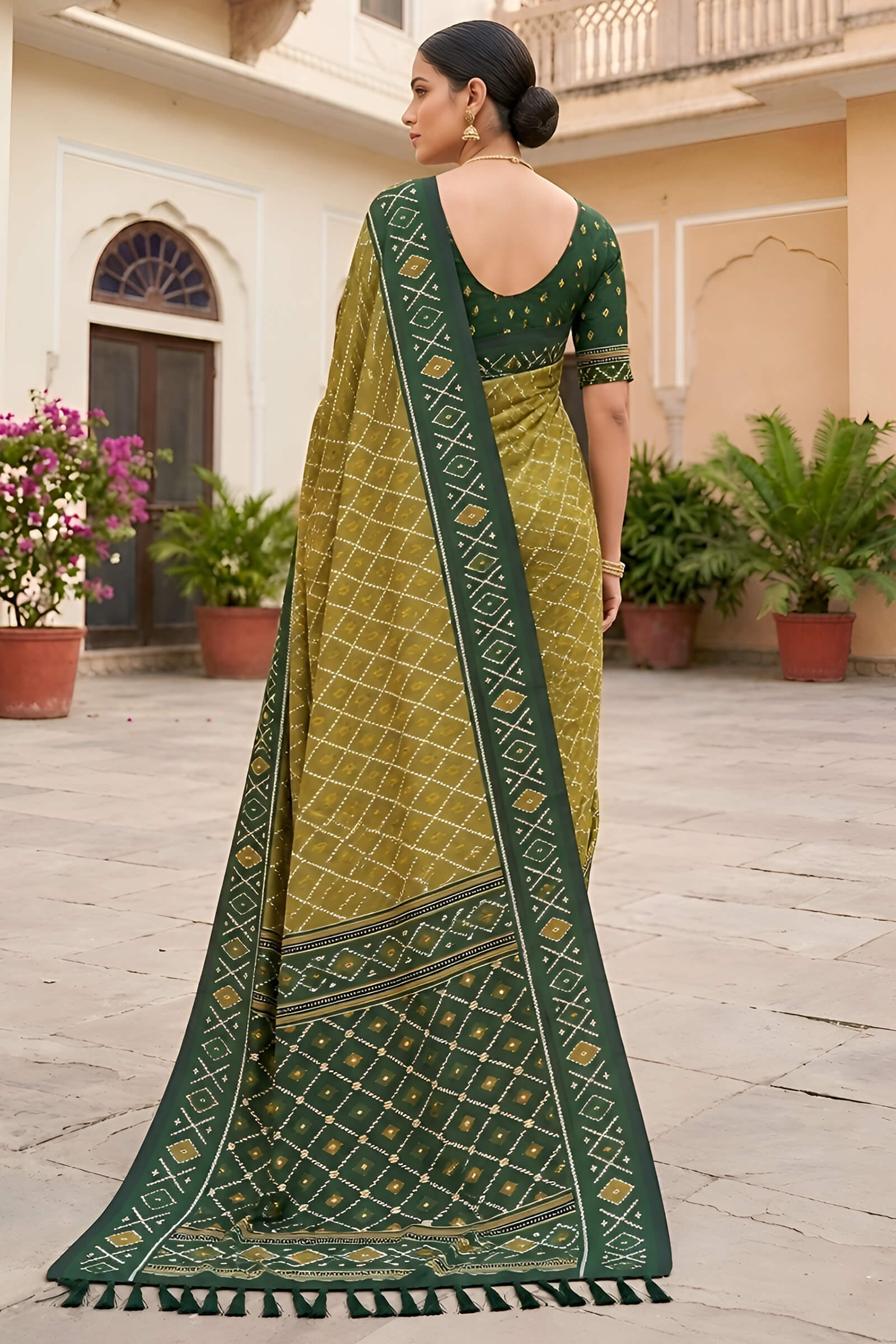 Imbrication Green Patola Silk Saree with Evocative Blouse Piece