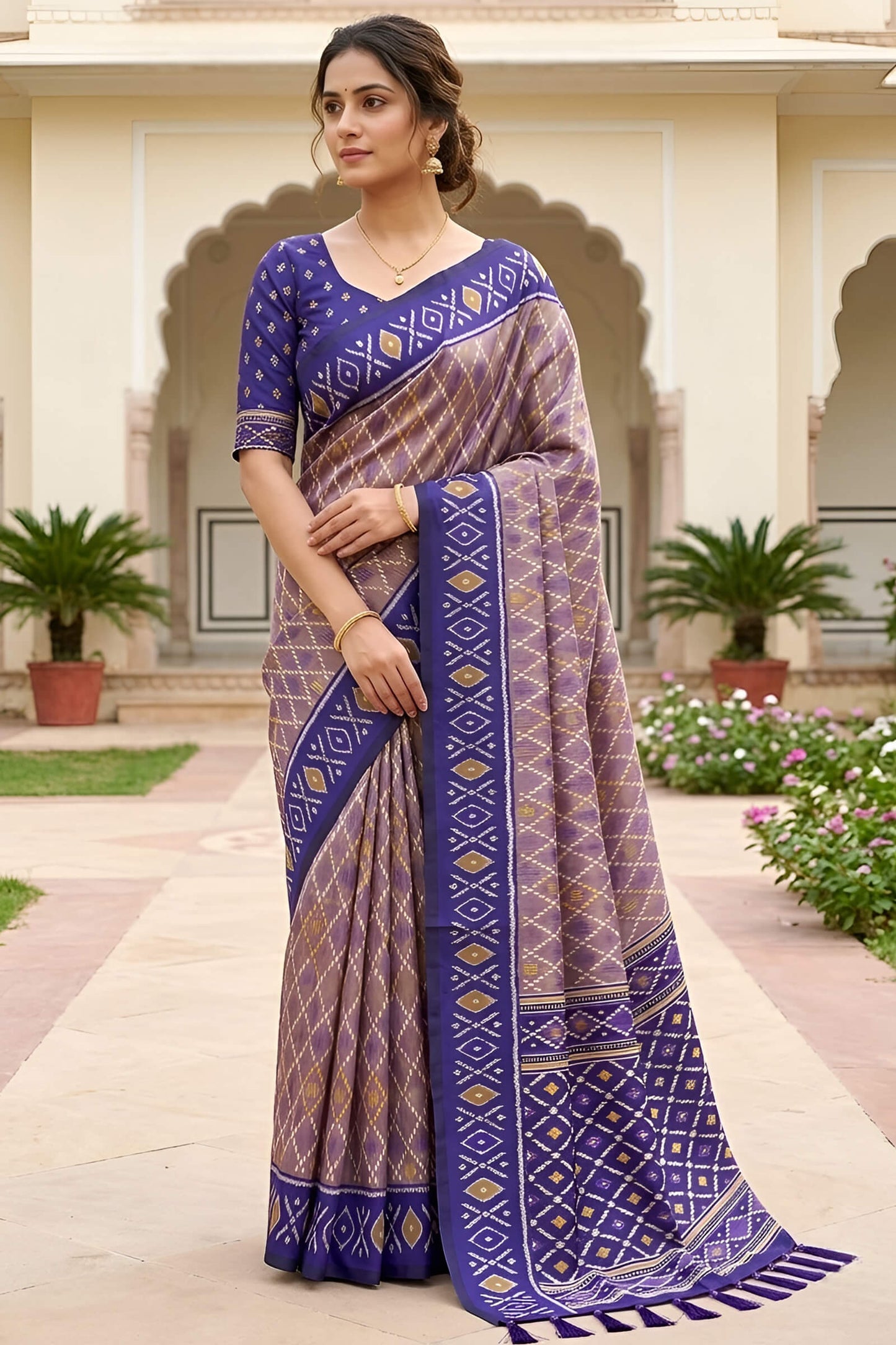 Ailurophile Lavender Patola Silk Saree with Lagniappe Blouse Piece
