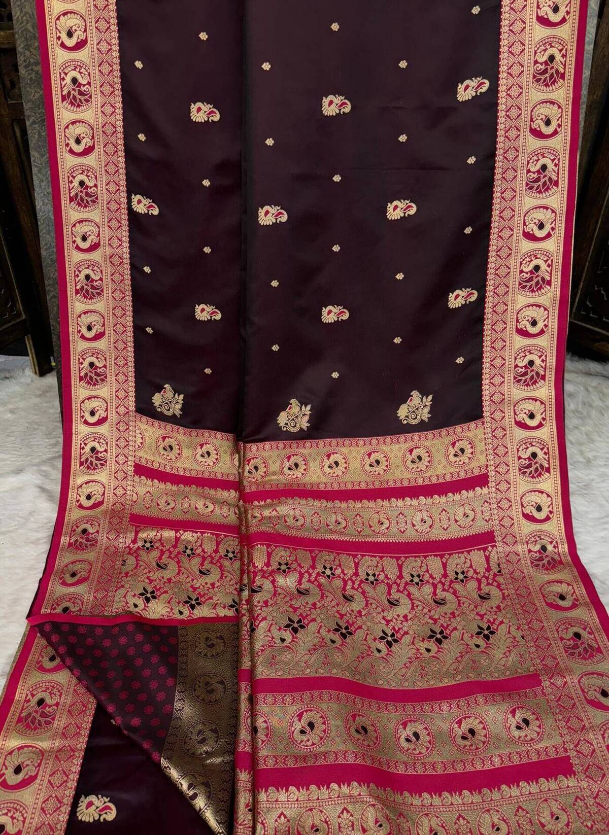 Ratatouille Wine Pure Zari Weaving Banarasi Silk Saree With Snappy Blouse Piece