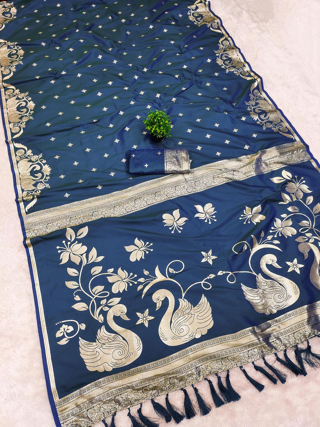 Phenomenal Blue Pure Zari Weaving Banarasi Silk Saree With Glowing Blouse Piece
