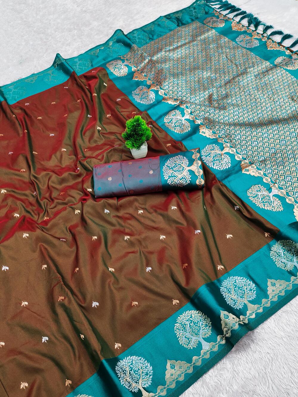 Dissemble Brown Paithani Silk Saree With Susurrous Blouse Piece