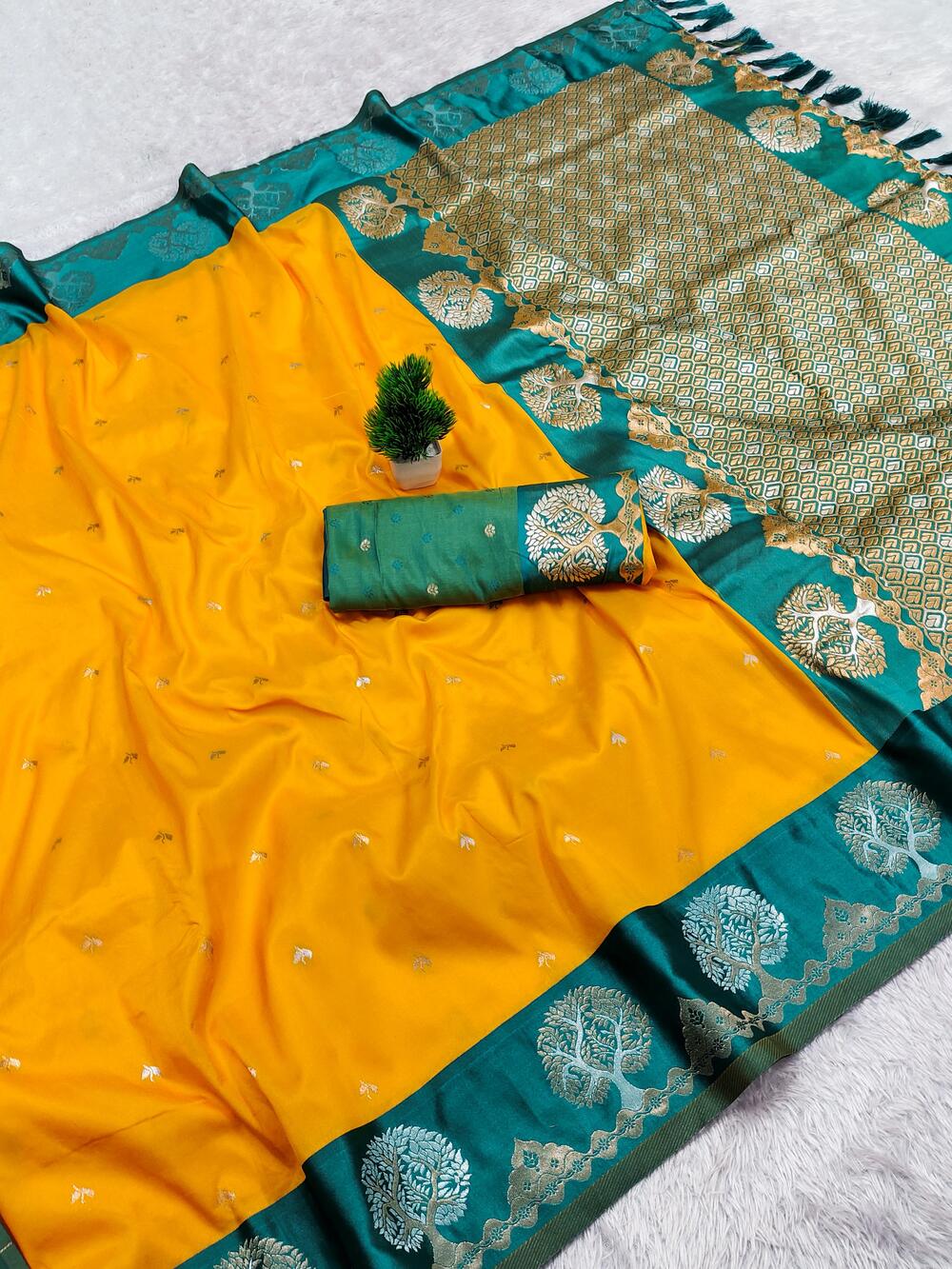 Cynosure Yellow Paithani Silk Saree With Ailurophile Blouse Piece
