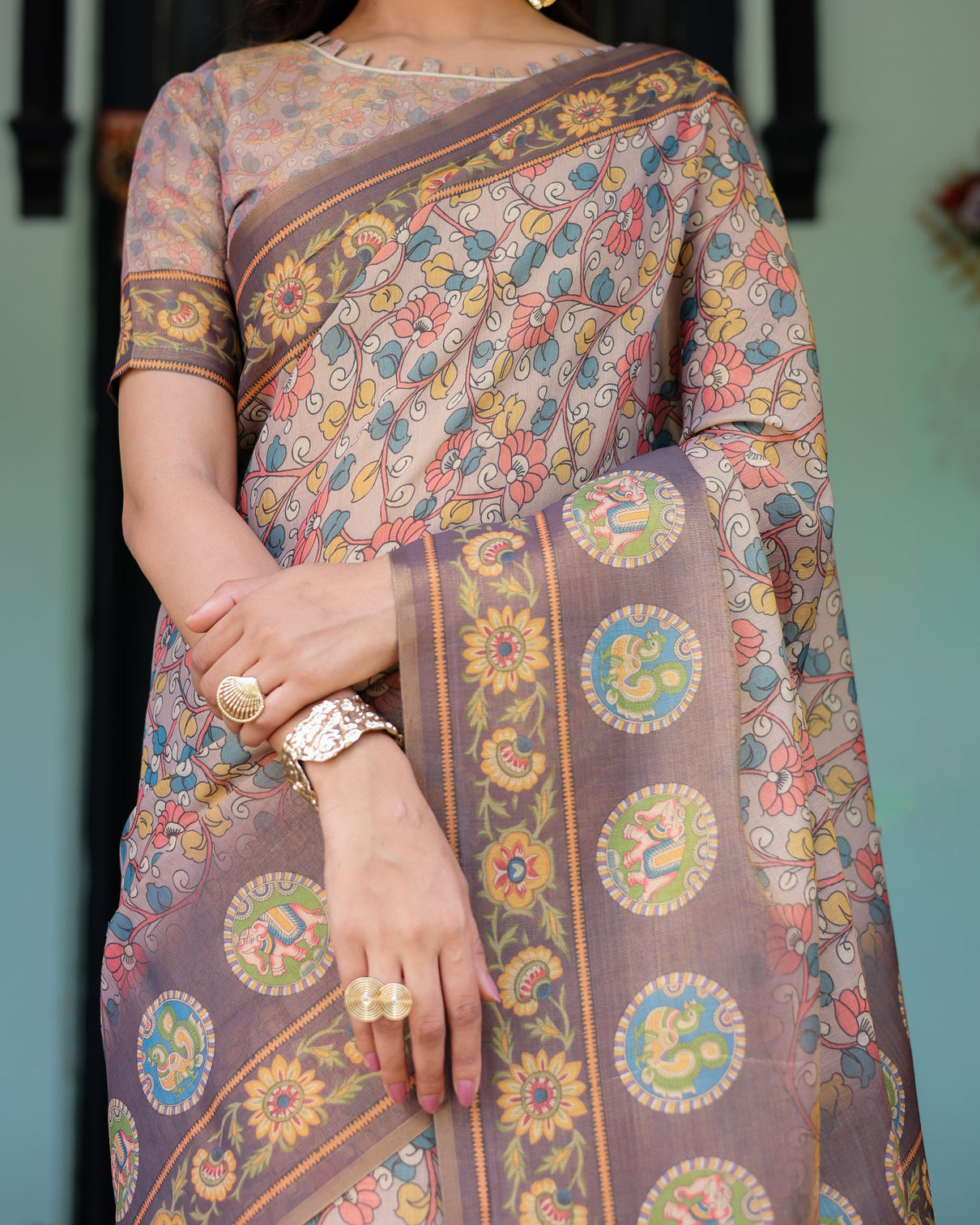 Mauve beige handloom cotton saree with pastel floral print royal tree elephant pallu