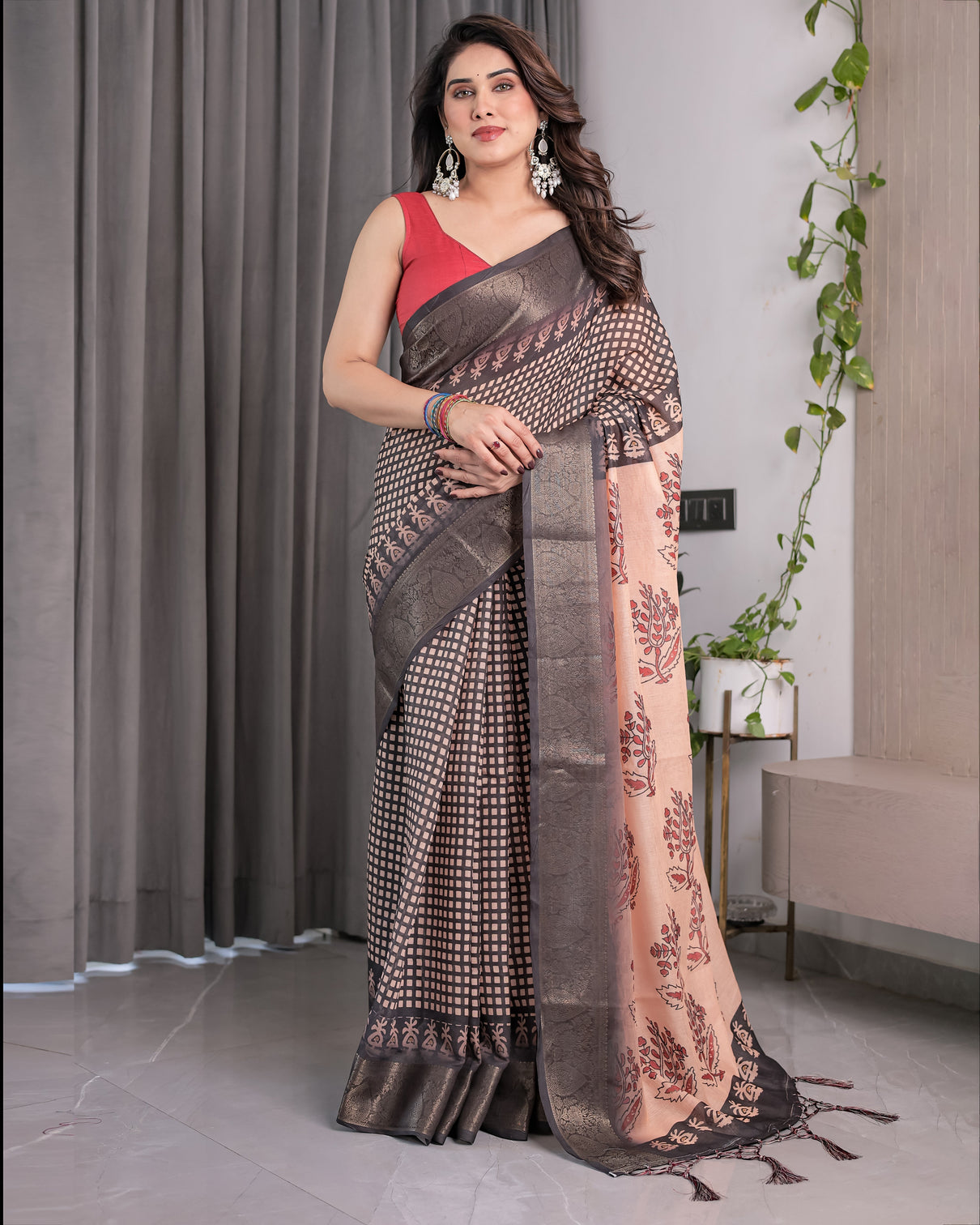 Elegant beige handloom saree with maroon leaf butta black zari woven pallu festive drape 5 5m saree 0 8m blouse
