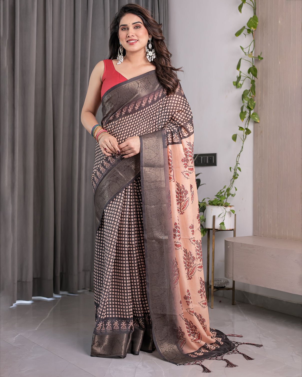 Elegant beige handloom saree with maroon leaf butta black zari woven pallu festive drape 5 5m saree 0 8m blouse
