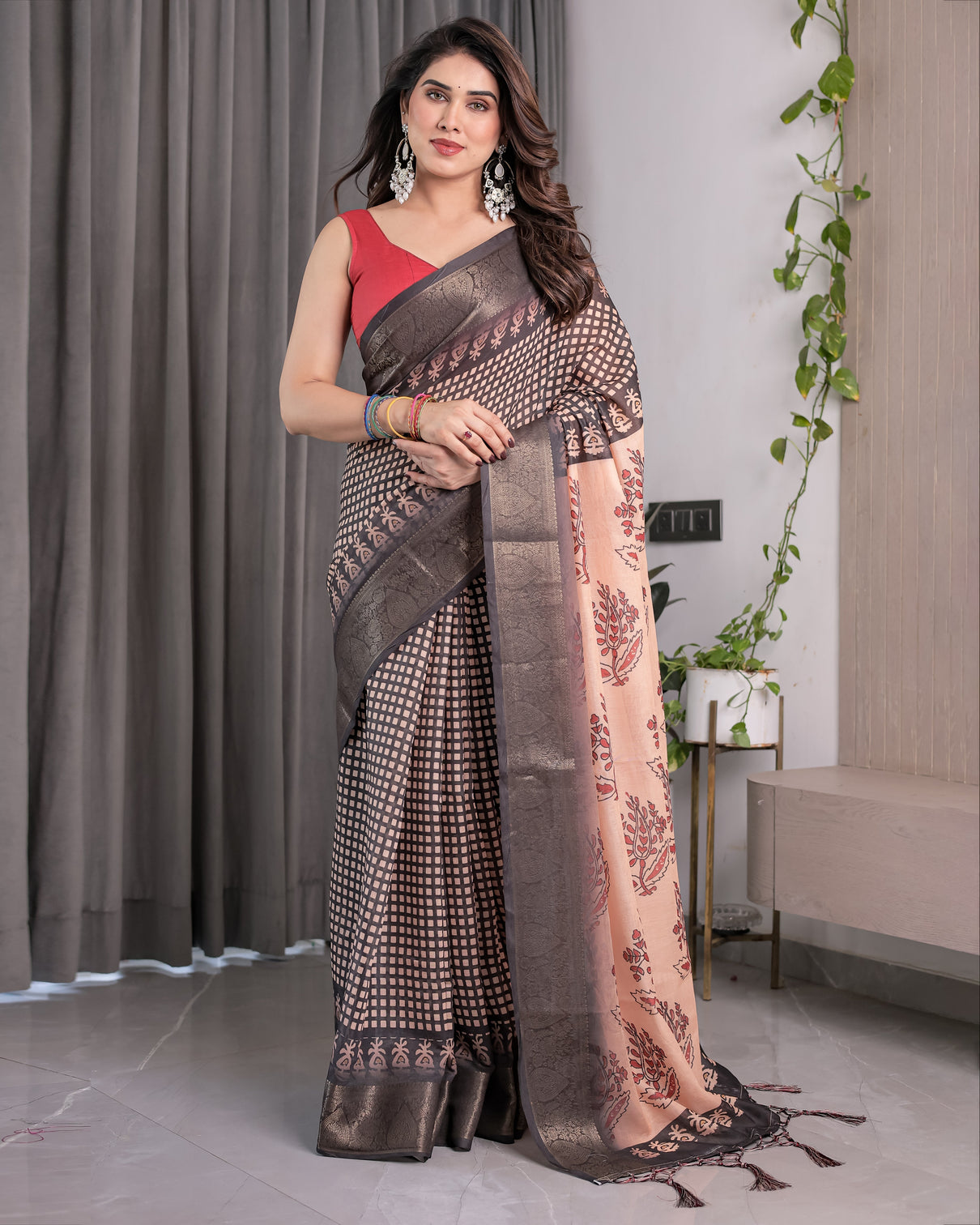 Elegant beige handloom saree with maroon leaf butta black zari woven pallu festive drape 5 5m saree 0 8m blouse