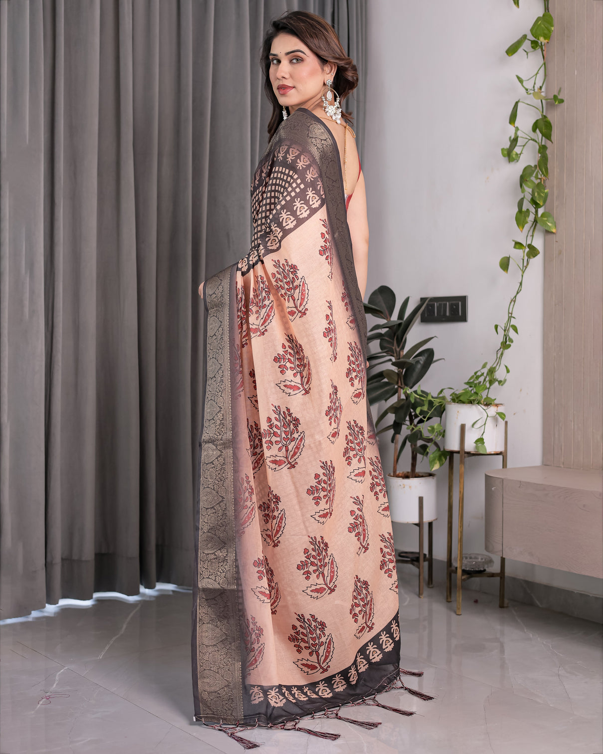 Elegant beige handloom saree with maroon leaf butta black zari woven pallu festive drape 5 5m saree 0 8m blouse