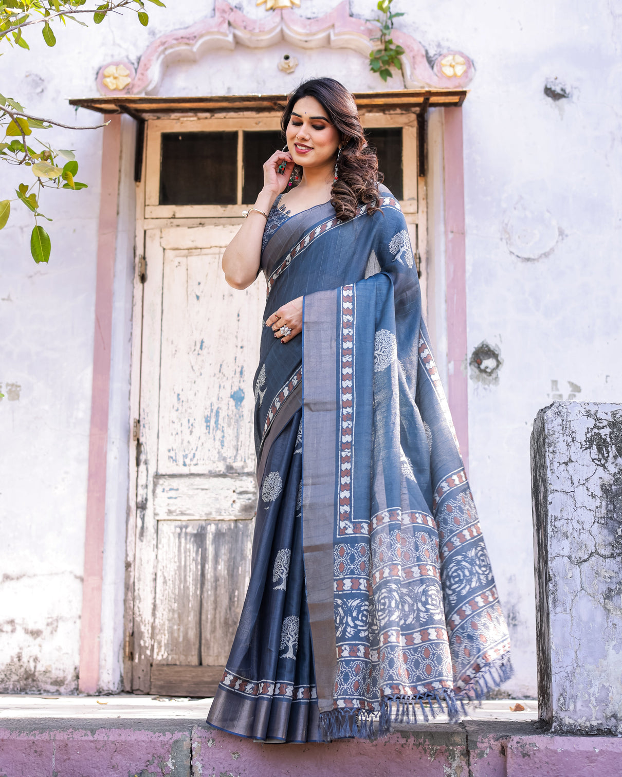 Elegant multicolor linen saree with traditional patterns lightweight festive wear