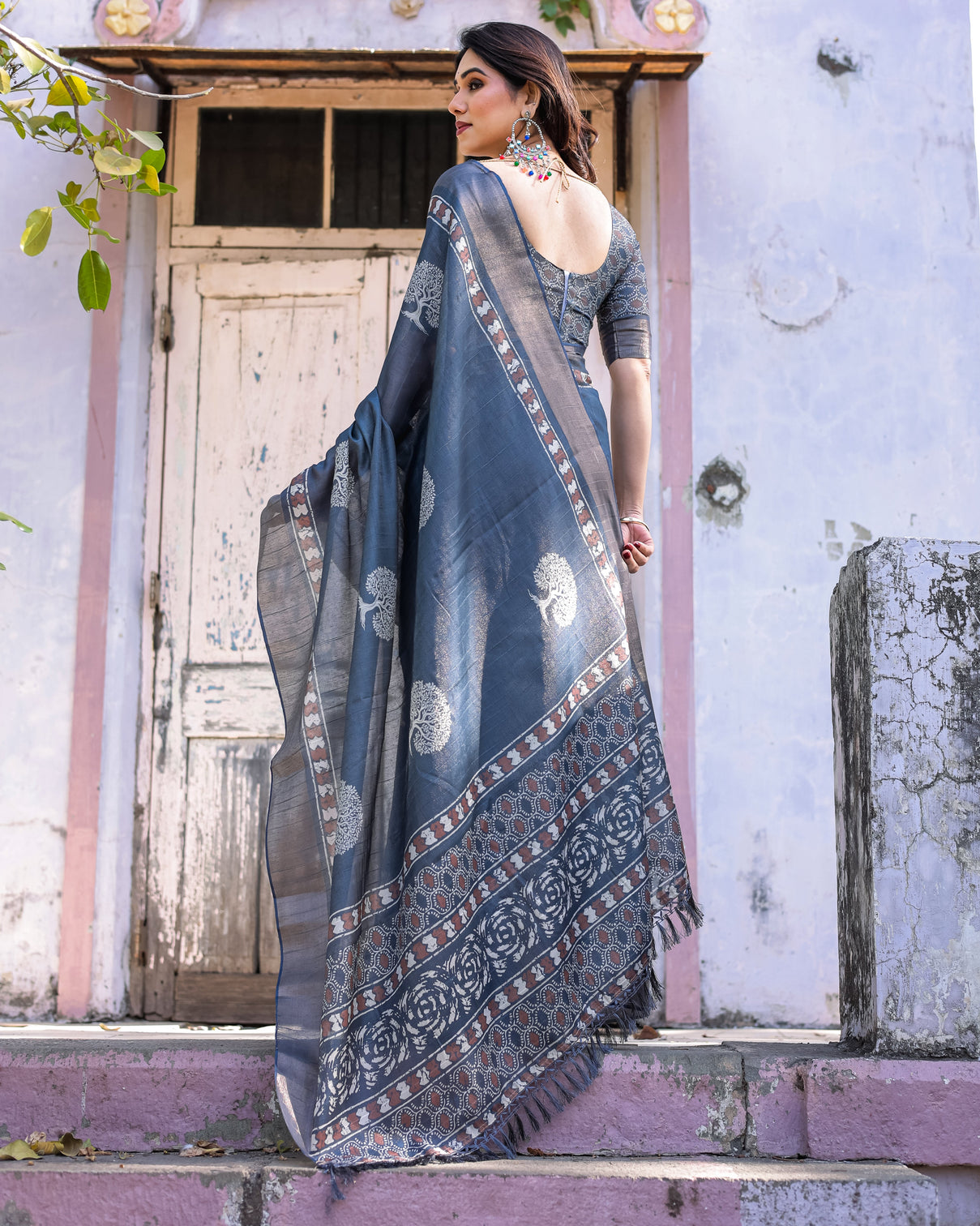 Elegant multicolor linen saree with traditional patterns lightweight festive wear