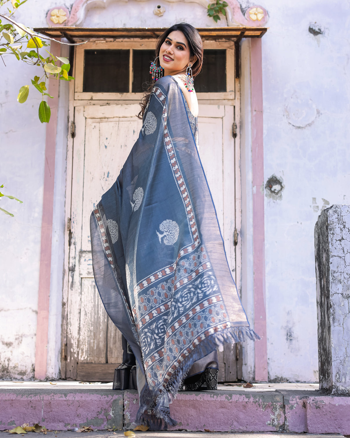 Elegant multicolor linen saree with traditional patterns lightweight festive wear
