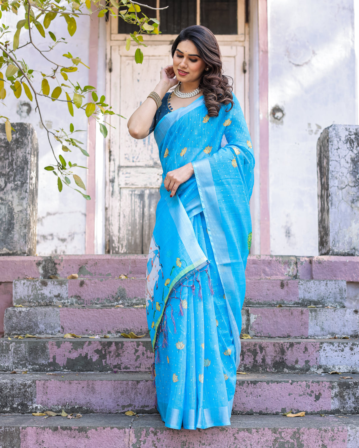 Elegant multicolor linen saree with traditional patterns lightweight festive wear