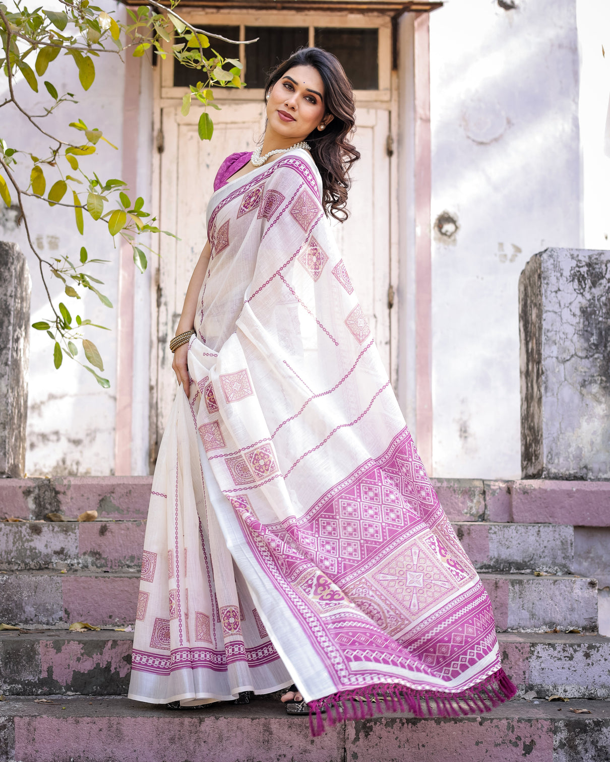 Elegant multicolor linen saree with traditional patterns lightweight festive wear