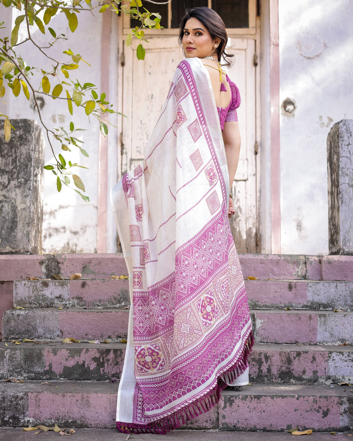 Elegant multicolor linen saree with traditional patterns lightweight festive wear