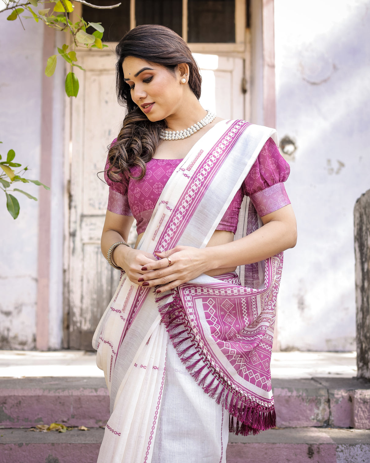 Elegant multicolor linen saree with traditional patterns lightweight festive wear