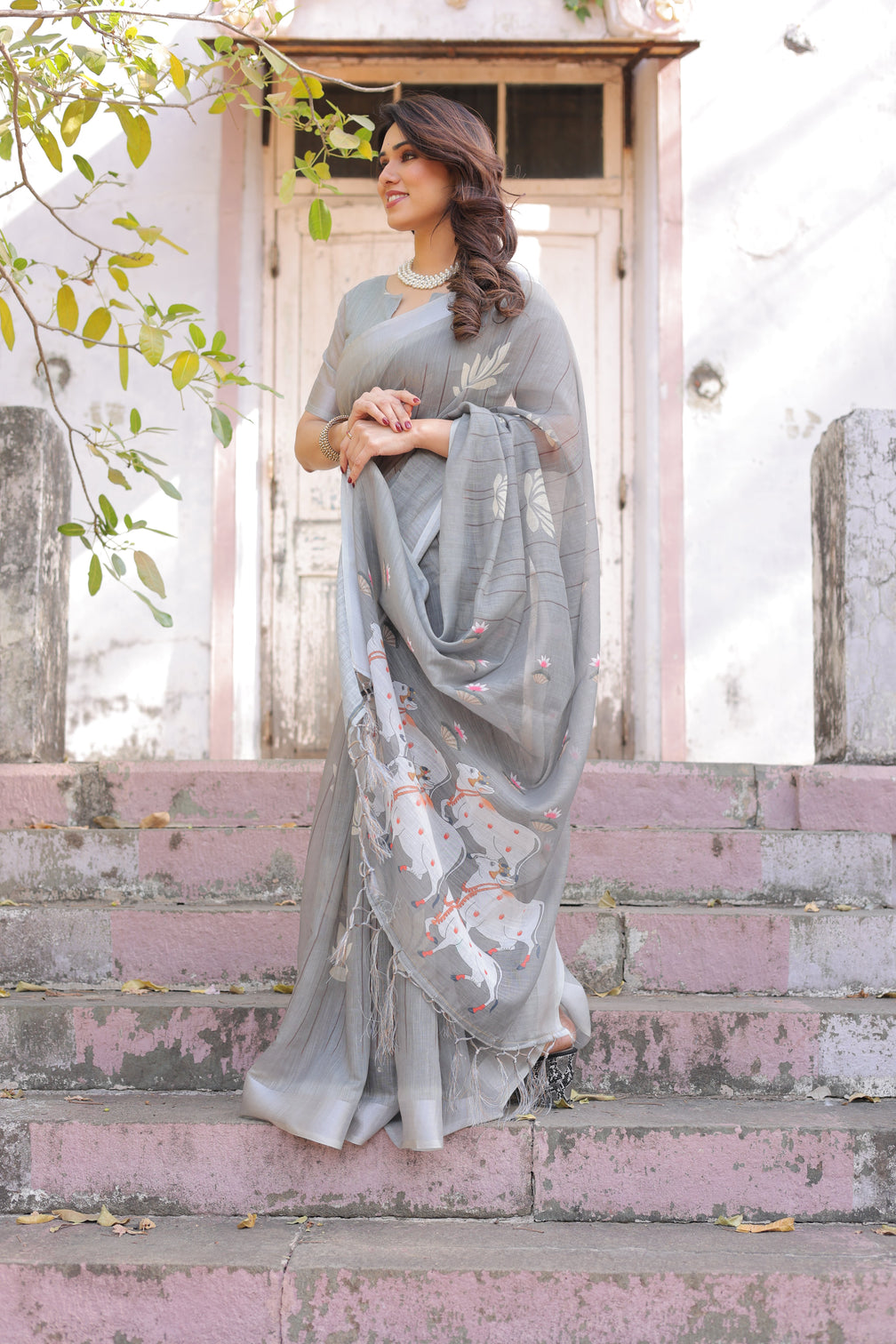 Elegant multicolor linen saree with traditional patterns lightweight festive wear
