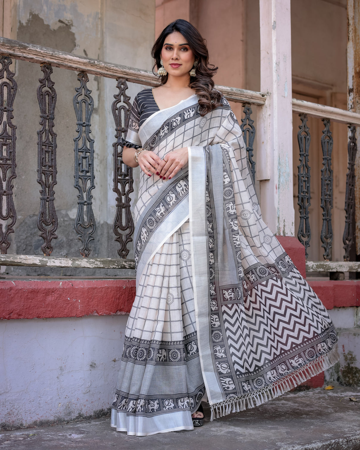 Elegant multicolor linen saree with traditional patterns lightweight festive wear