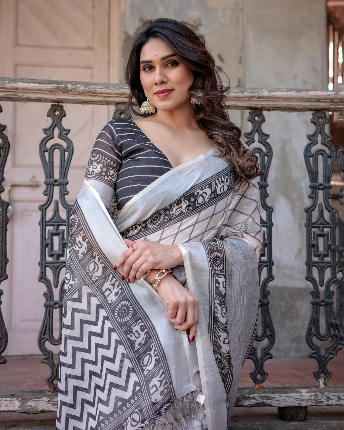 Elegant multicolor linen saree with traditional patterns lightweight festive wear