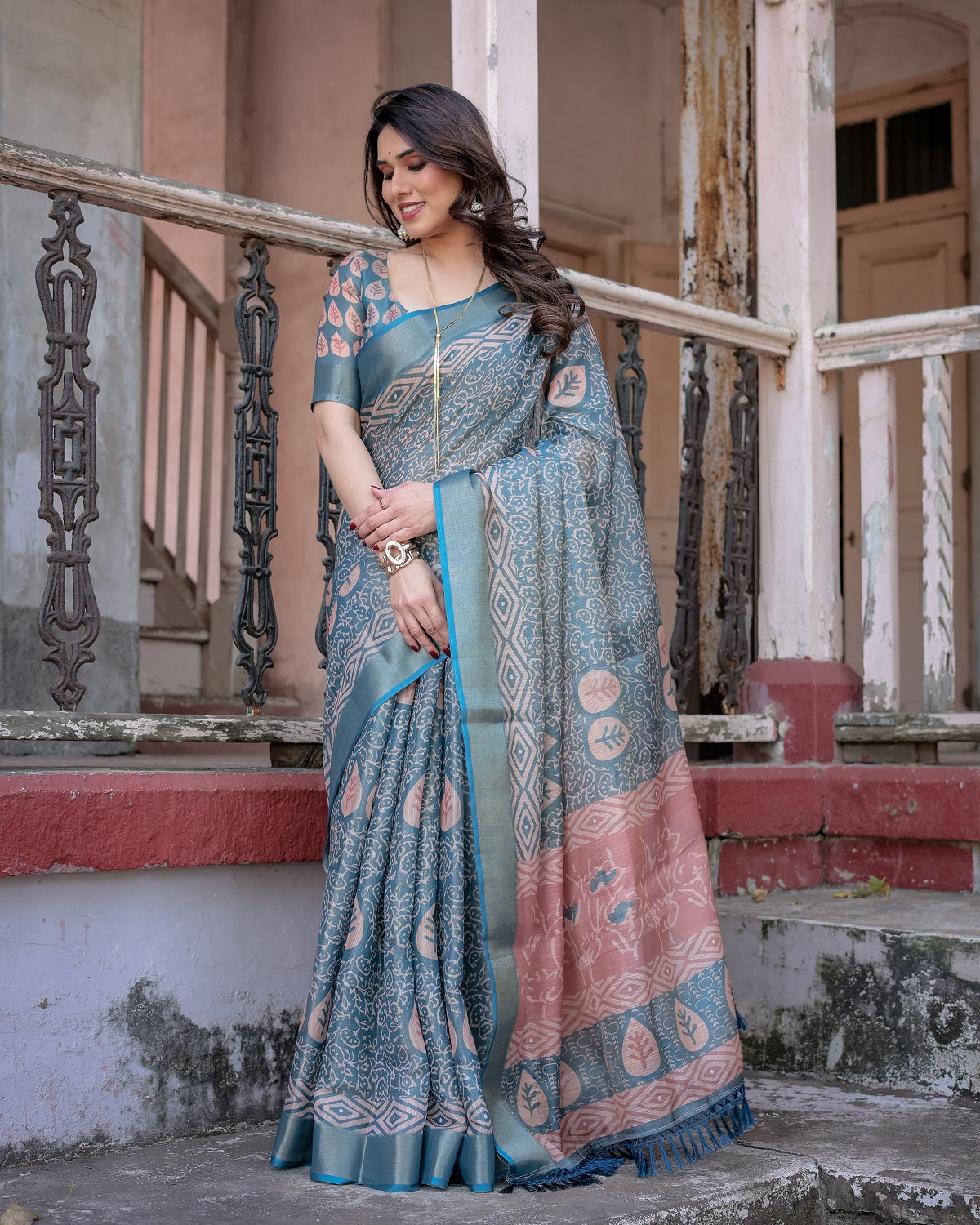 Printed Teal Linen Saree for Women with Multicolor Pallu and Ethnic Border – Lightweight Casual Wear