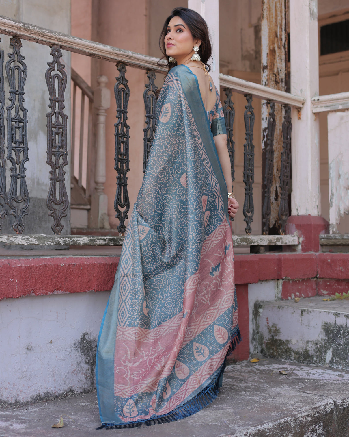 Elegant multicolor linen saree with traditional patterns lightweight festive wear