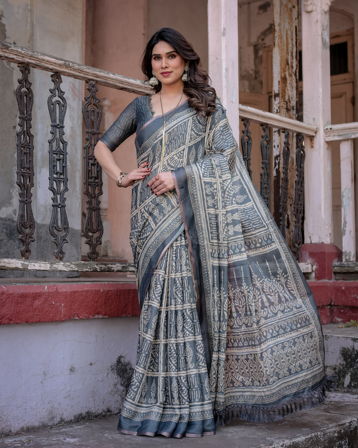 Elegant multicolor linen saree with traditional patterns lightweight festive wear