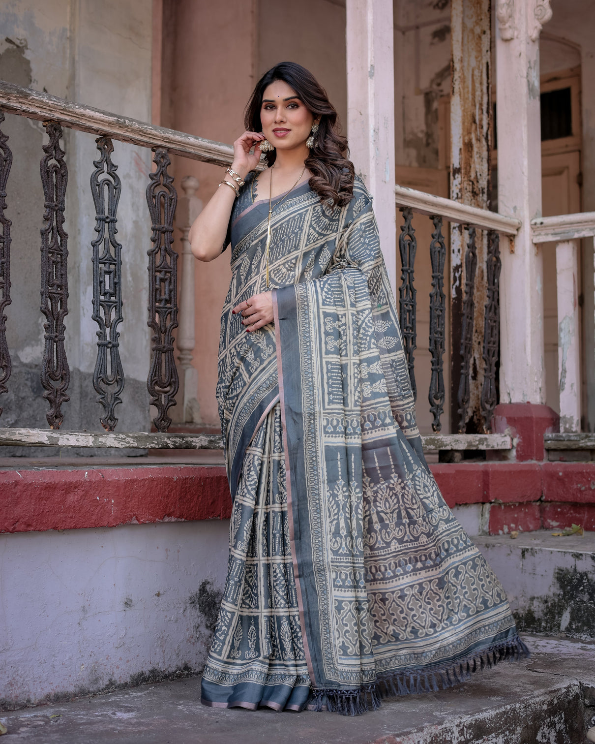 Elegant multicolor linen saree with traditional patterns lightweight festive wear