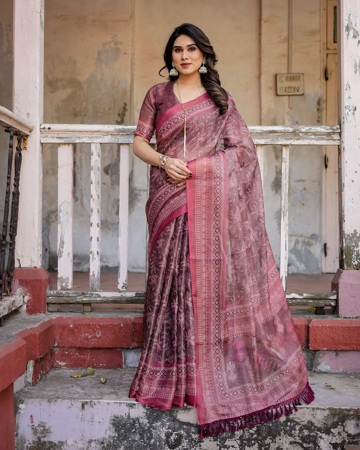 Printed Onion Linen Saree for Women with Multicolor Pallu and Ethnic Border – Lightweight Casual Wear