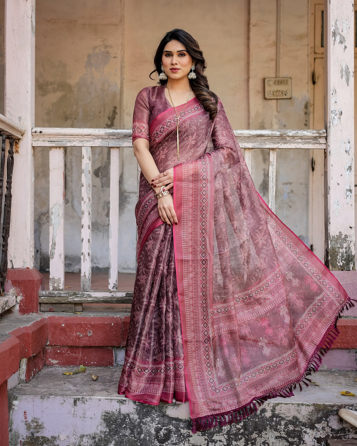 Printed Onion Linen Saree for Women with Multicolor Pallu and Ethnic Border – Lightweight Casual Wear