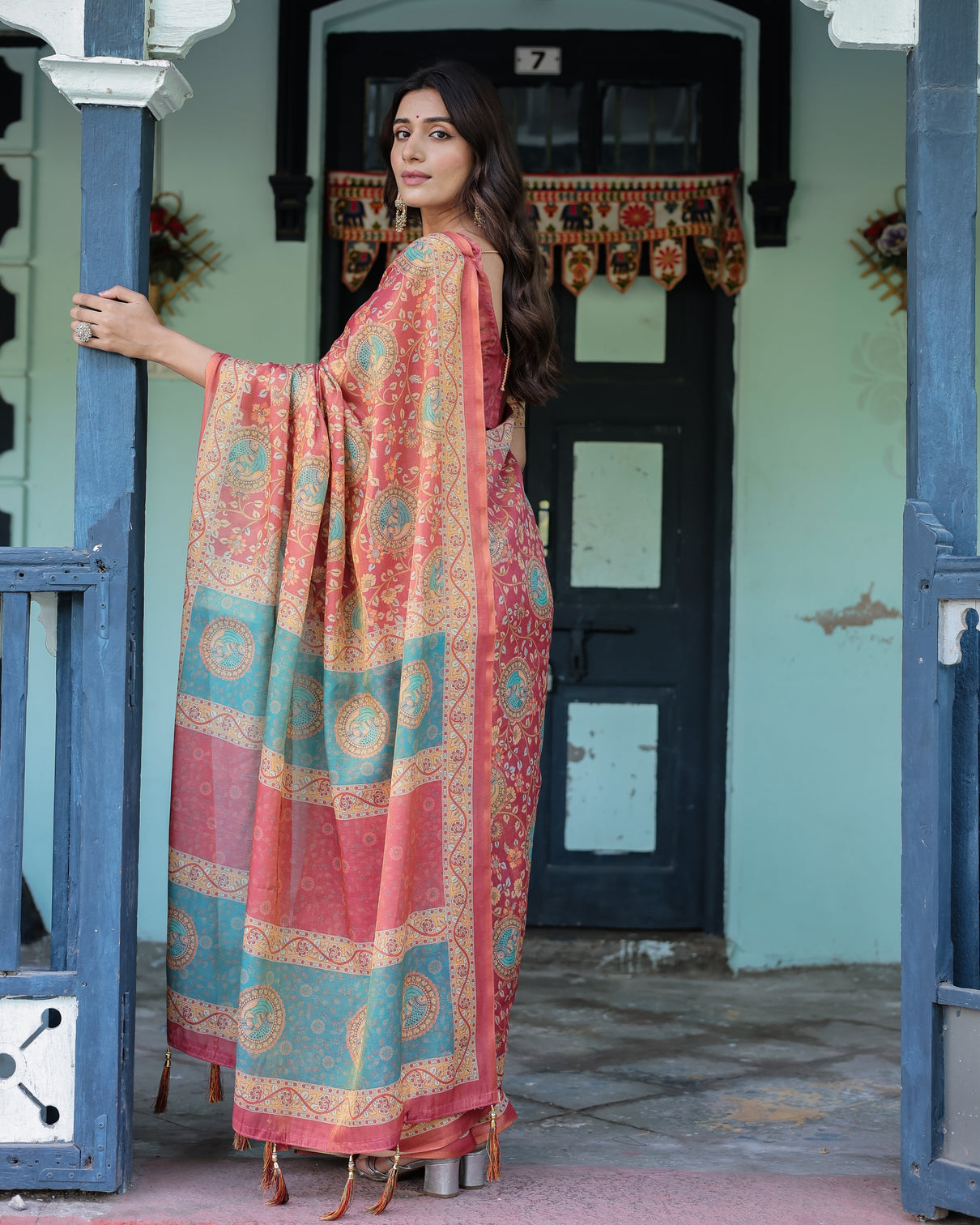 Terracotta red handloom cotton saree with floral vine print dual toned royal motif pallu
