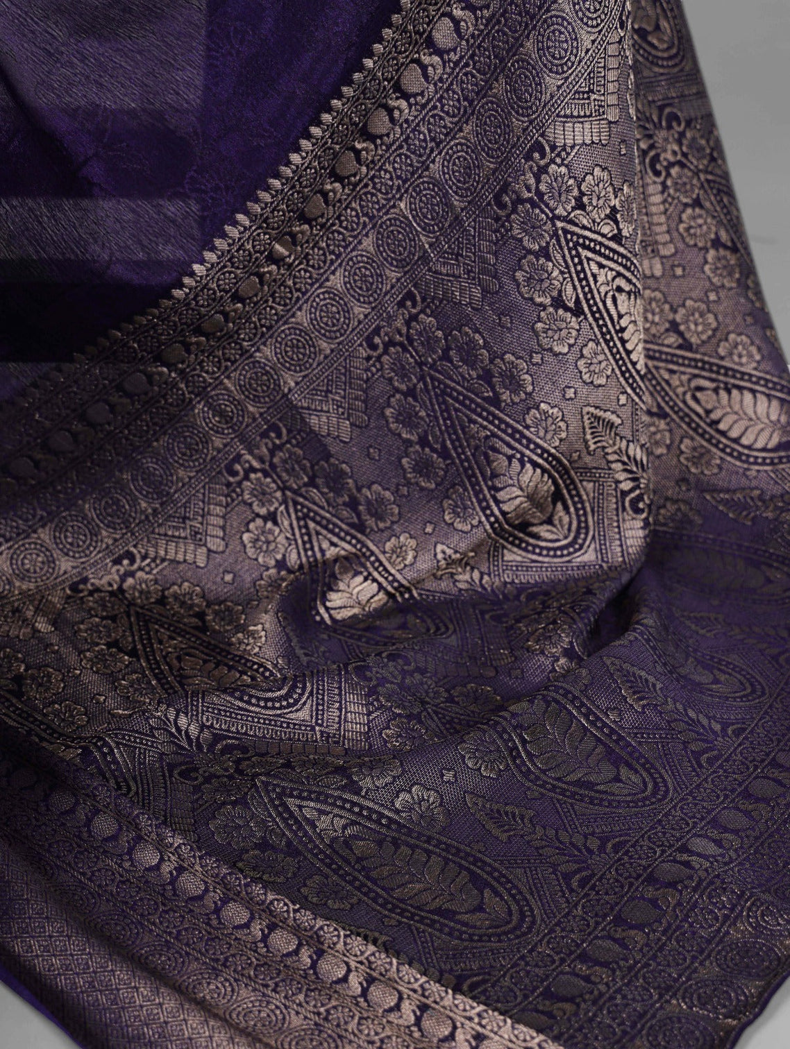 Navy Blue Elegant Chinon Saree with Self Print & Zari Weaving Work Unstitched Blouse Included